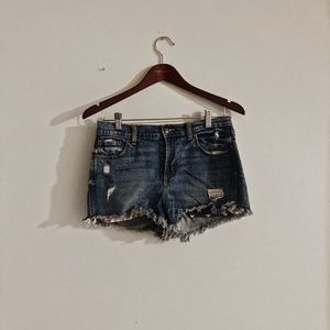 Mid-rise Jean shorts